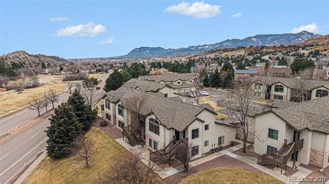 2112 Denton Grove #202 Colorado Springs, CO 80919