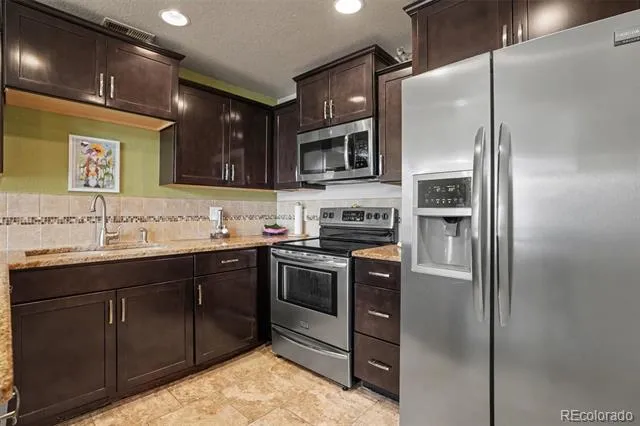 2112 Denton Grove #202 Colorado Springs, CO 80919