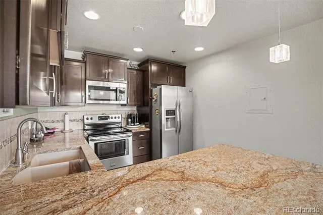 2112 Denton Grove #202 Colorado Springs, CO 80919