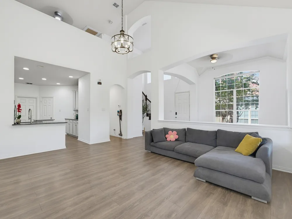 1833 Brookview Drive Carrollton, TX 75007