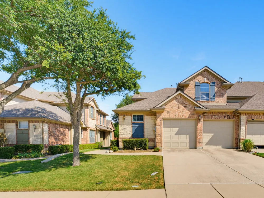 1833 Brookview Drive Carrollton, TX 75007