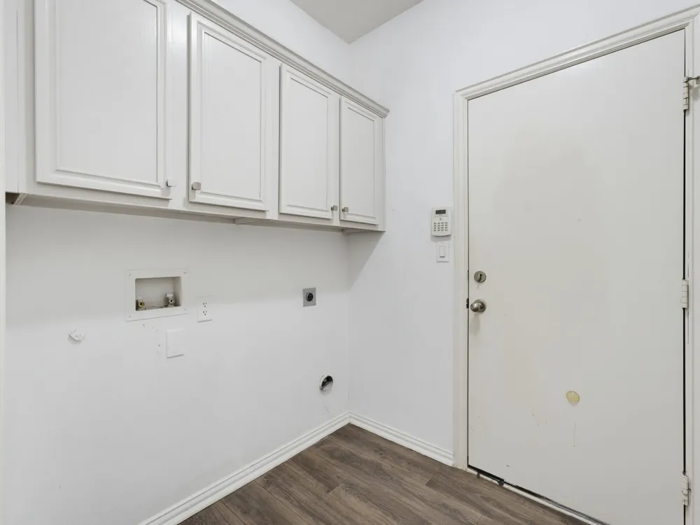 1833 Brookview Drive Carrollton, TX 75007