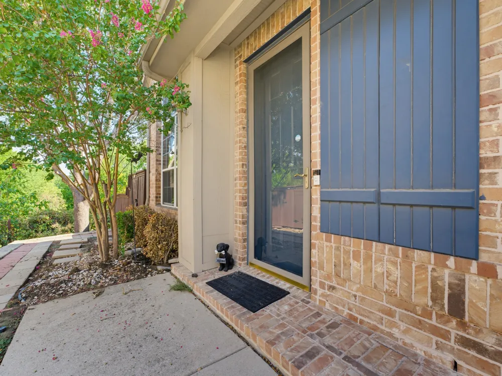 1833 Brookview Drive Carrollton, TX 75007