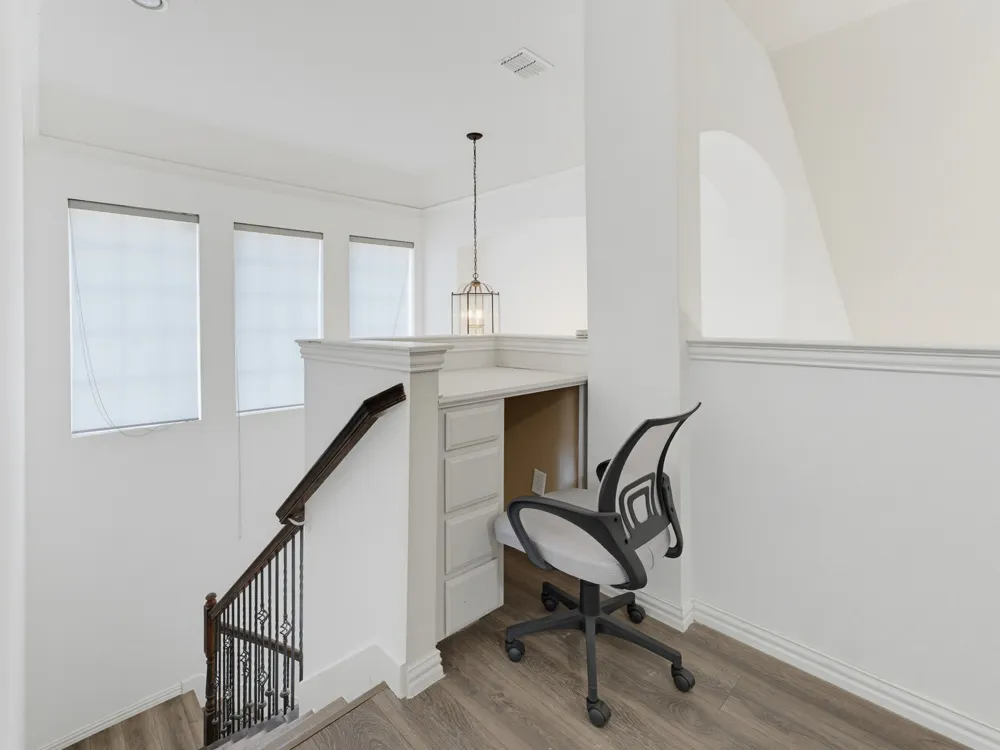 1833 Brookview Drive Carrollton, TX 75007