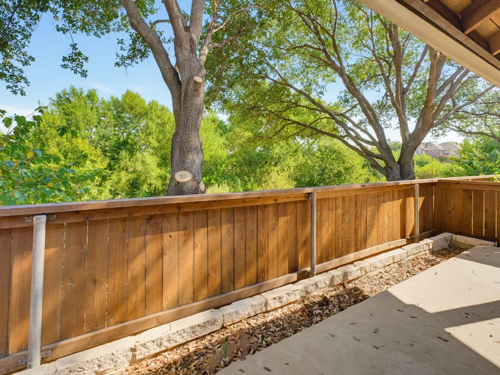 1833 Brookview Drive Carrollton, TX 75007