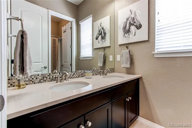 8670 S De Gaulle Court Aurora, CO 80016