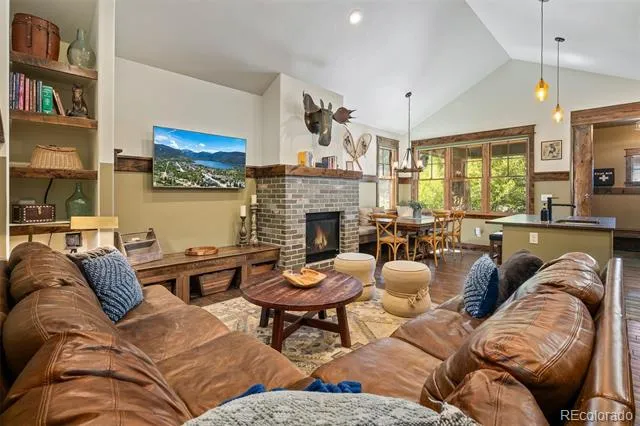 909 Park Avenue Grand Lake, CO 80447