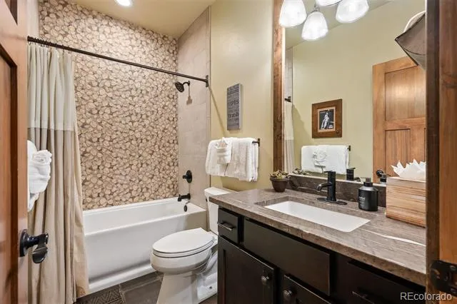 909 Park Avenue Grand Lake, CO 80447