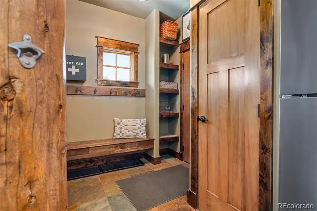 909 Park Avenue Grand Lake, CO 80447