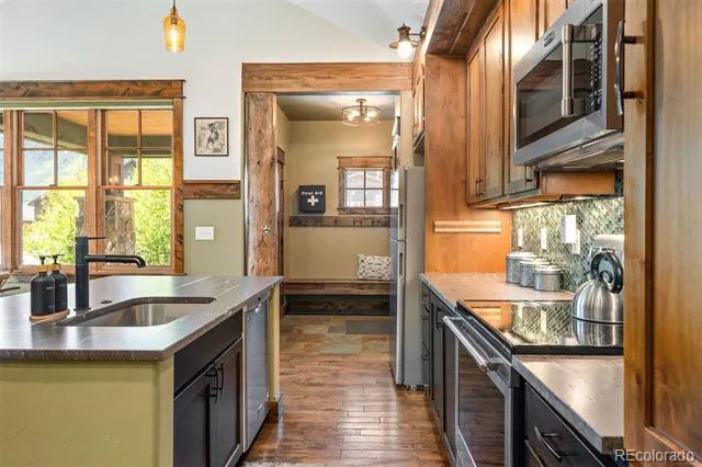 909 Park Avenue Grand Lake, CO 80447
