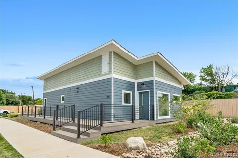 1953 Blackhawk Street