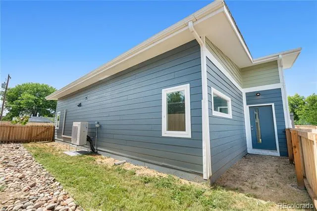 1953 Blackhawk Street Aurora, CO 80011
