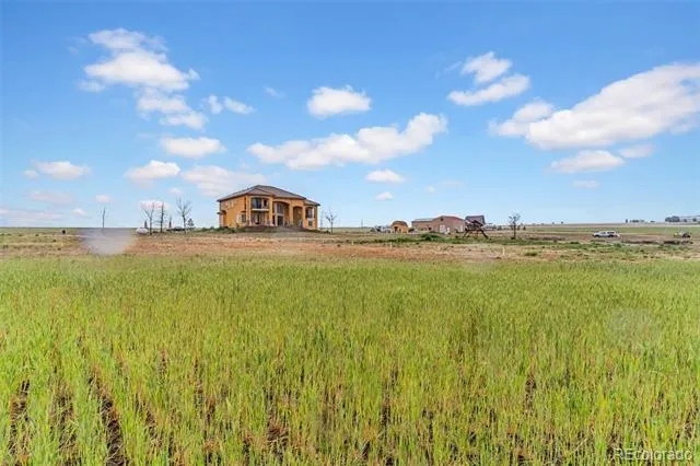 8505 Quail Run Road Watkins, CO 80137