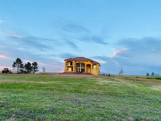 8505 Quail Run Road Watkins, CO 80137