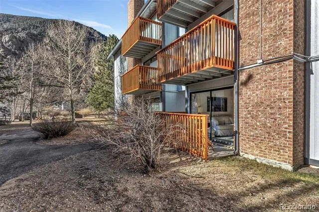 1901 Clear Creek Drive #E102 Georgetown, CO 80444