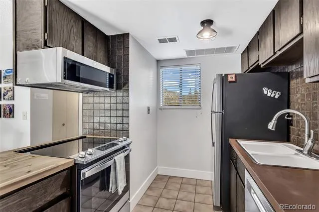 1901 Clear Creek Drive #E102 Georgetown, CO 80444