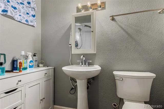342 Mount View Lane Fountain, CO 80817