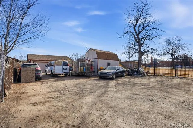 8010 Jasmine Street Dupont, CO 80024