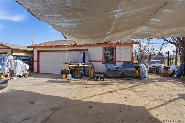 8010 Jasmine Street Dupont, CO 80024