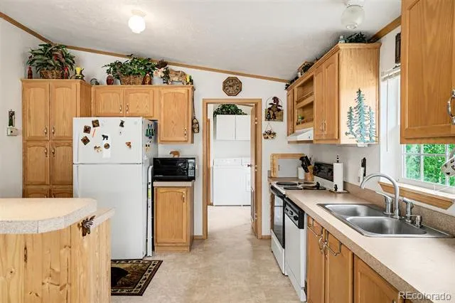412 Bordenville Court Jefferson, CO 80456