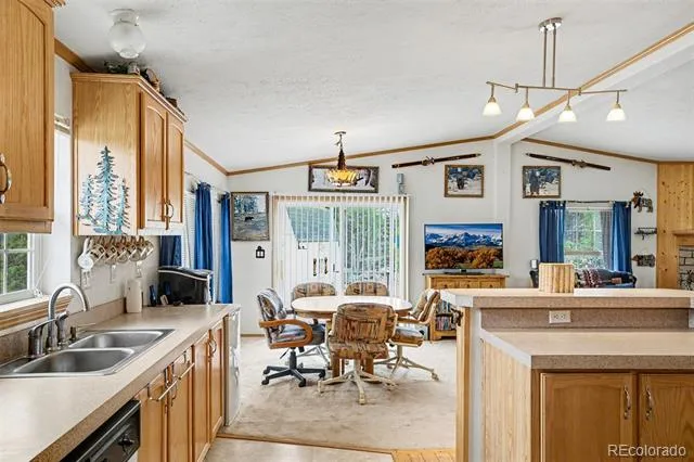 412 Bordenville Court Jefferson, CO 80456