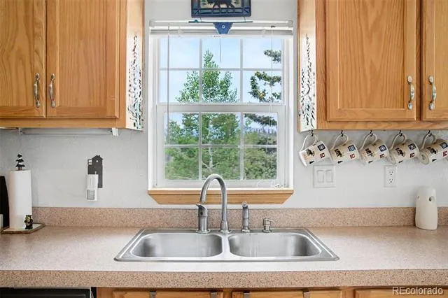 412 Bordenville Court Jefferson, CO 80456