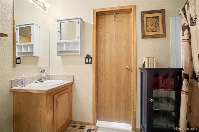 412 Bordenville Court Jefferson, CO 80456