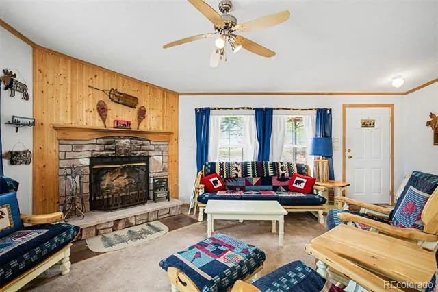 412 Bordenville Court Jefferson, CO 80456