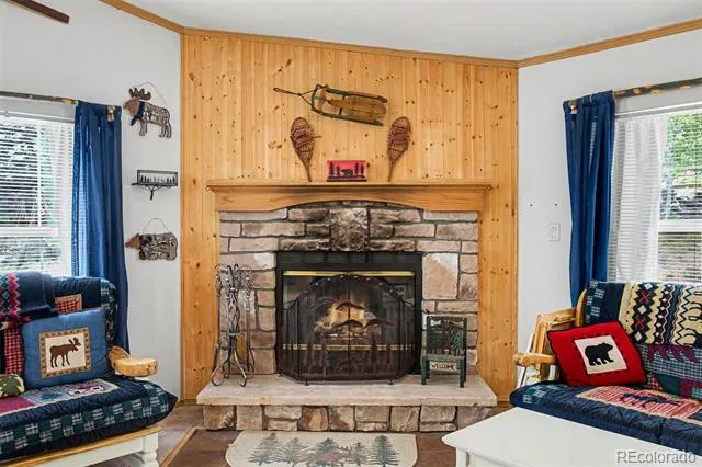 412 Bordenville Court Jefferson, CO 80456