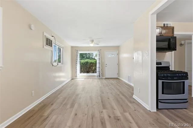 1297 Worchester Street Aurora, CO 80011