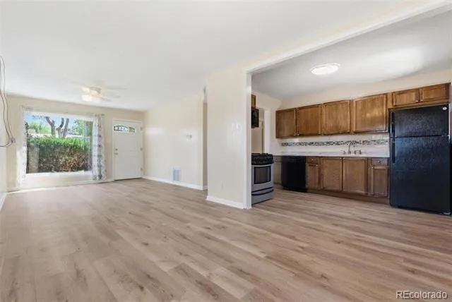 1297 Worchester Street Aurora, CO 80011