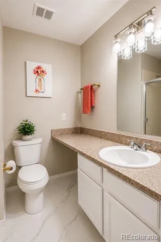 2058 S Balsam Street Lakewood, CO 80227