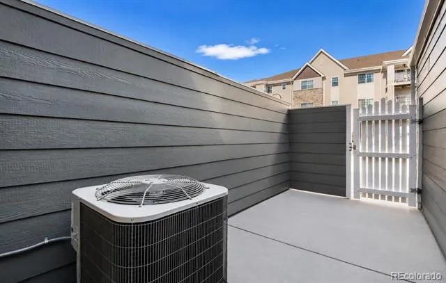 2058 S Balsam Street Lakewood, CO 80227