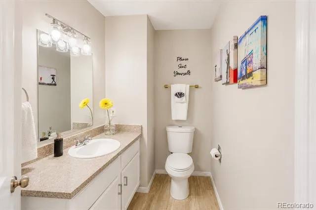 2058 S Balsam Street Lakewood, CO 80227