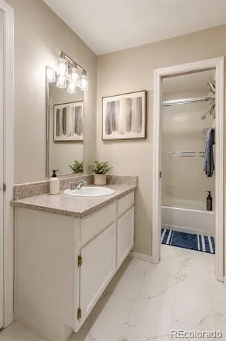 2058 S Balsam Street Lakewood, CO 80227