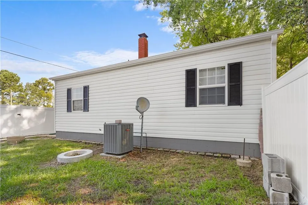 219 W Brocklyn Street Benson, NC 27504
