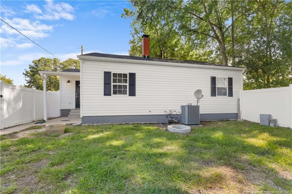 219 W Brocklyn Street Benson, NC 27504