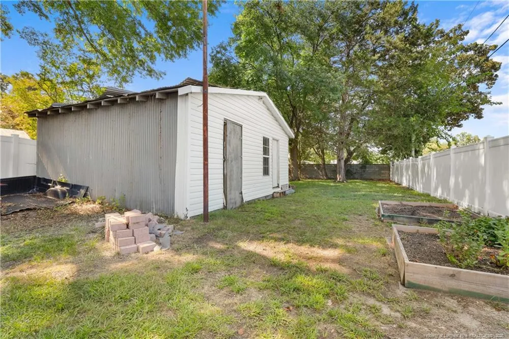 219 W Brocklyn Street Benson, NC 27504
