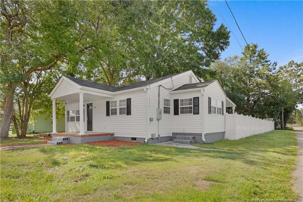 219 W Brocklyn Street Benson, NC 27504