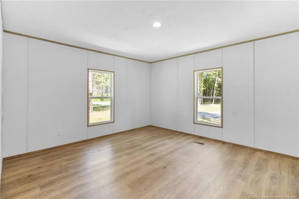 4523 Mercer Mill Brown Marsh Road Clarkton, NC 28433