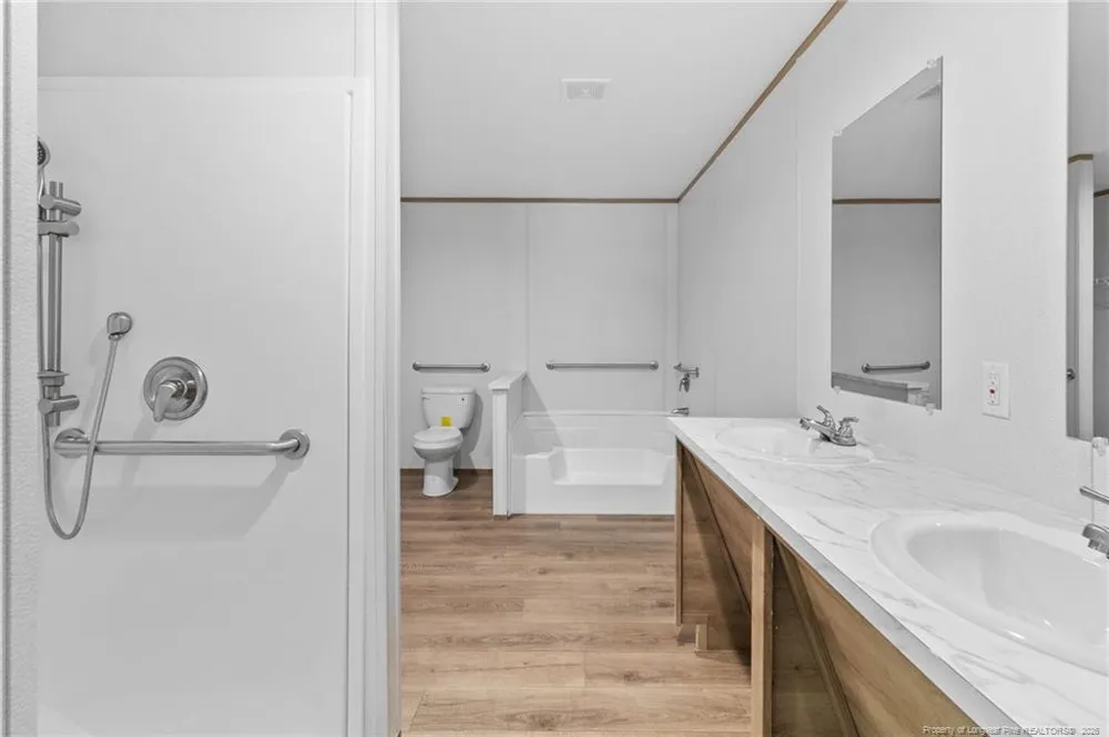 4523 Mercer Mill Brown Marsh Road Clarkton, NC 28433