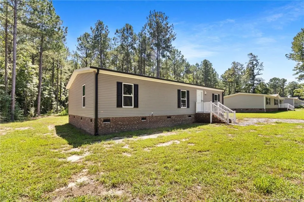 4523 Mercer Mill Brown Marsh Road Clarkton, NC 28433