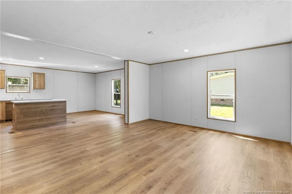4523 Mercer Mill Brown Marsh Road Clarkton, NC 28433