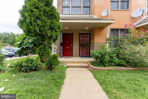 304 8TH STREET