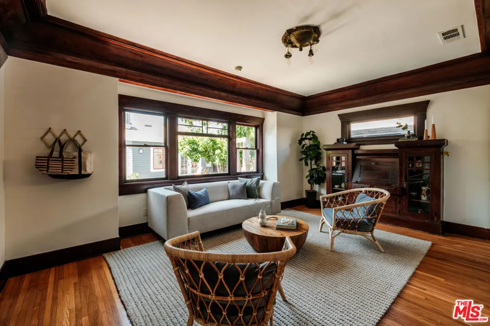 3026 6th Avenue Los Angeles, CA 90018