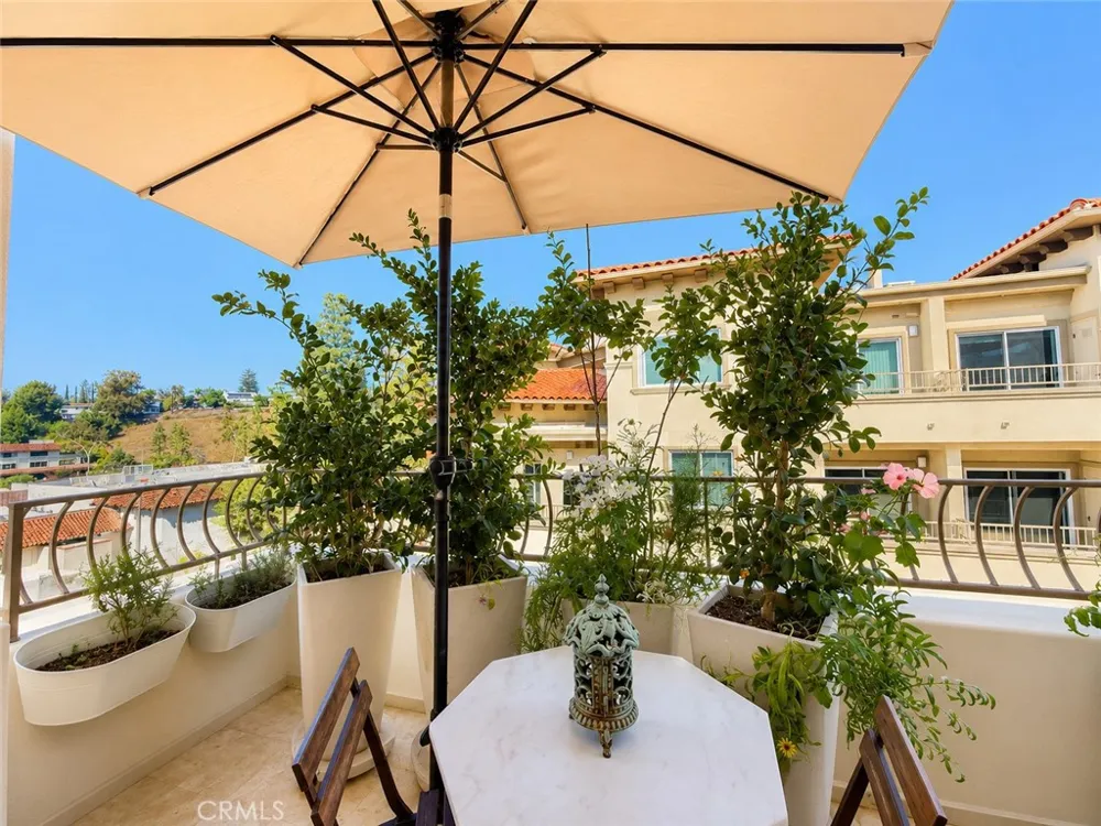 901 Deep Valley #309 Rolling Hills Estates, CA 90274