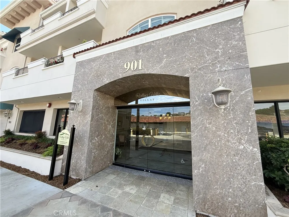 901 Deep Valley #309 Rolling Hills Estates, CA 90274