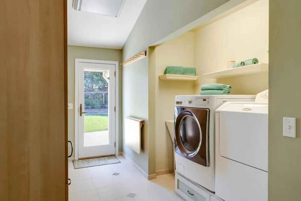 16 Kite Hill Road Santa Cruz, CA 95060