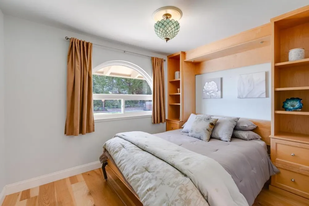16 Kite Hill Road Santa Cruz, CA 95060