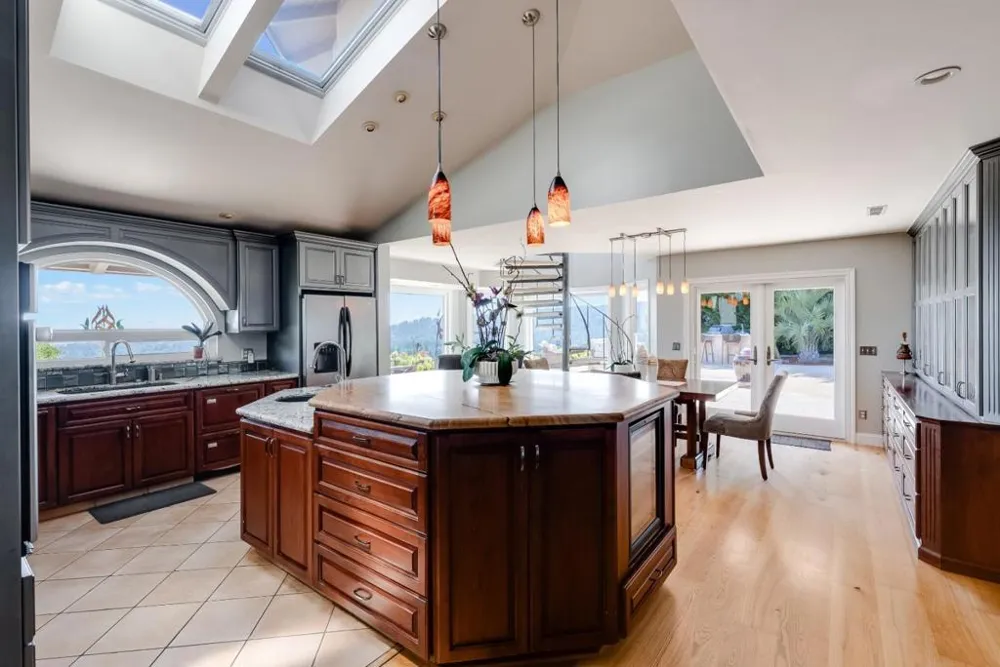 16 Kite Hill Road Santa Cruz, CA 95060